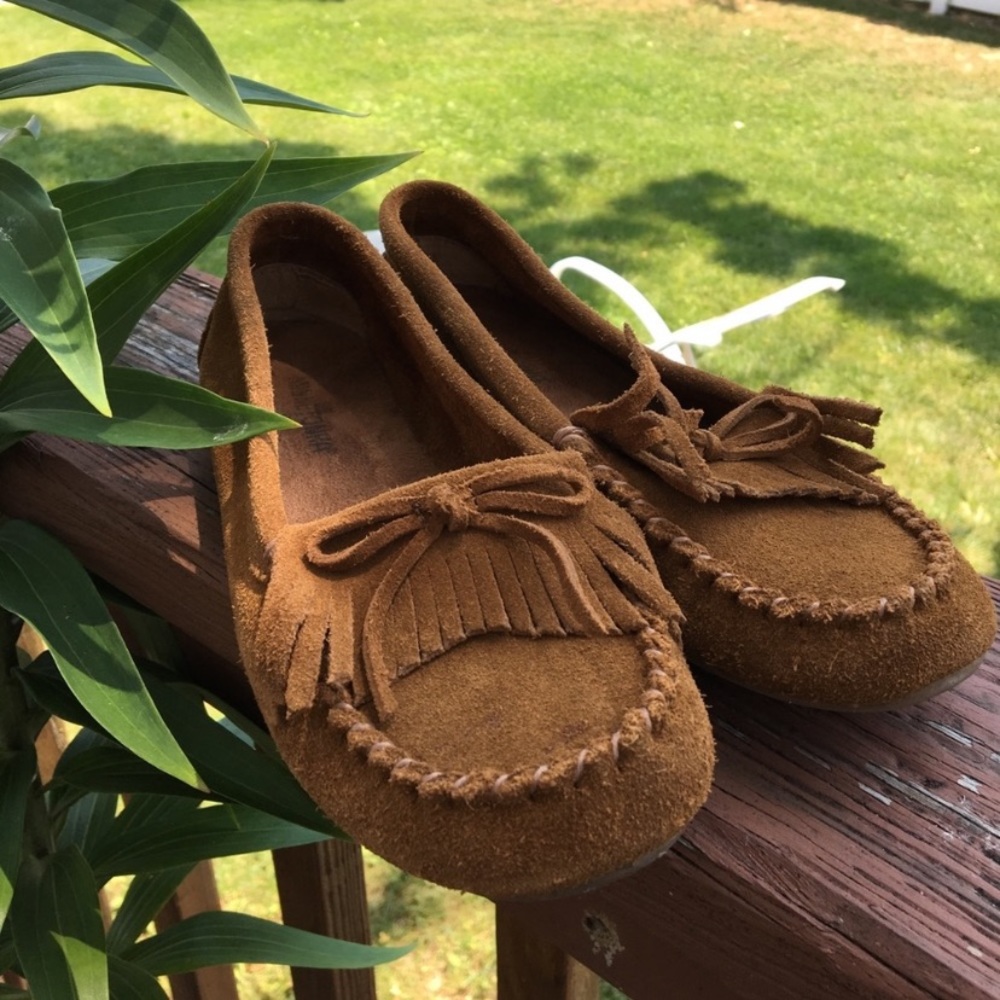 Minnetonka moccasin shoes